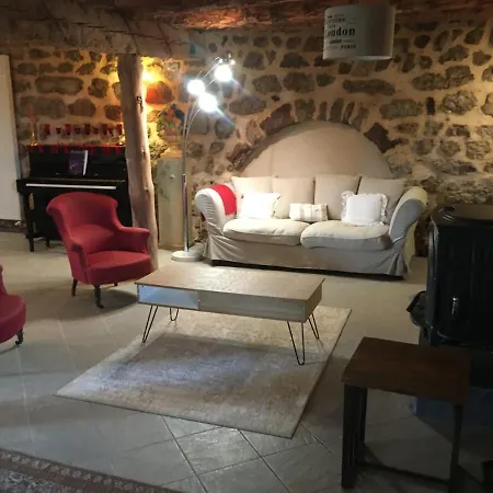 La Petite Maison * Les Sauvages (Haute-Loire)